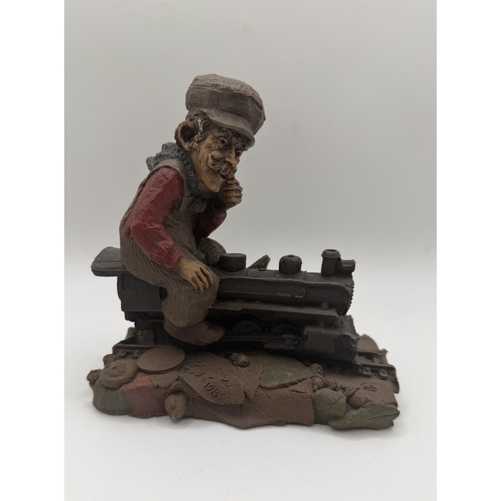Vintage Tom Clark Gnome Chief 1986 #39 #1131 Train Railroad Cairn Figurine